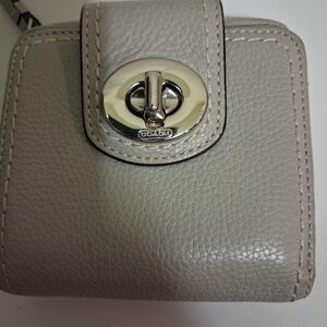 COACH Pebbled Leather Small Wallet in Light Gray